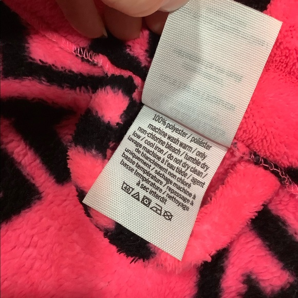 ULTRA SOFT PINK BY VICTORIA’S SECRET ROBE - Picture 5 of 7